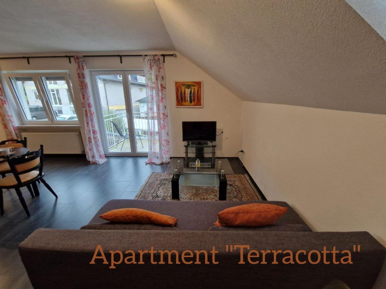 Appartement Weingut Im Moselkrampen à Ellenz-Poltersdorf Extérieur photo