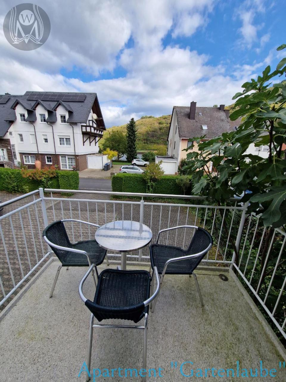 Appartement Weingut Im Moselkrampen à Ellenz-Poltersdorf Extérieur photo