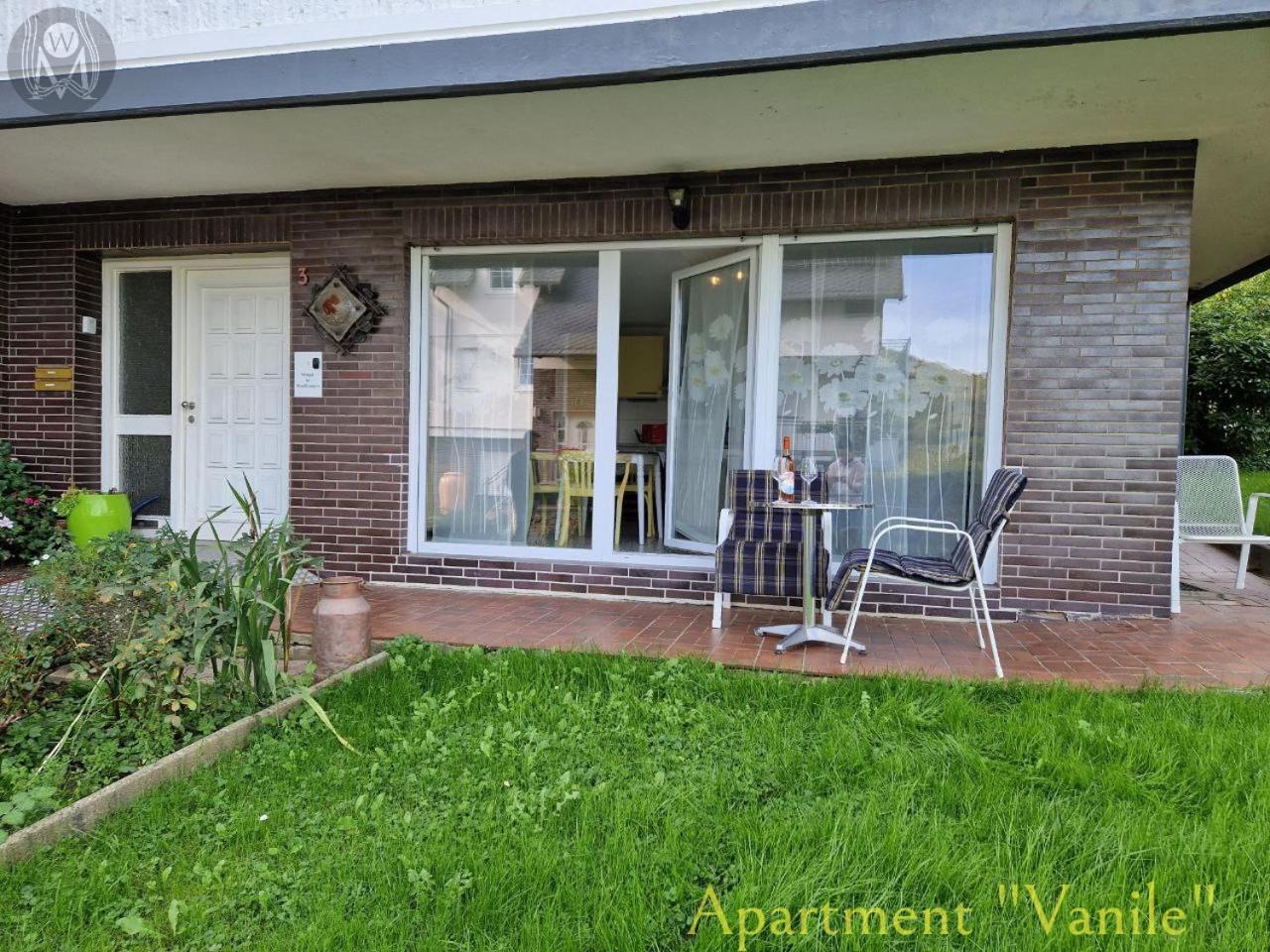 Appartement Weingut Im Moselkrampen à Ellenz-Poltersdorf Extérieur photo