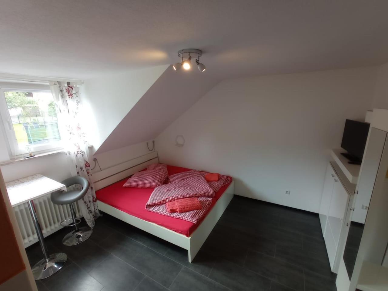 Appartement Weingut Im Moselkrampen à Ellenz-Poltersdorf Extérieur photo